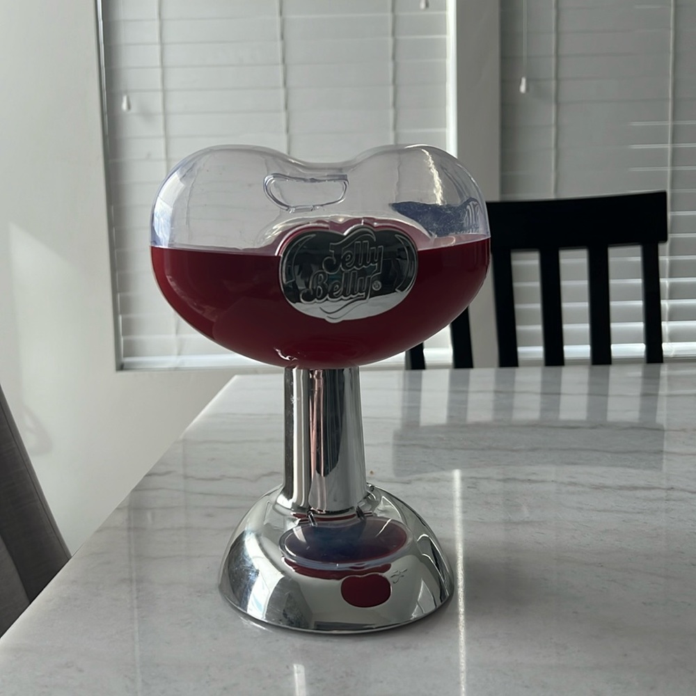 Cute, automatic jelly bean dispenser